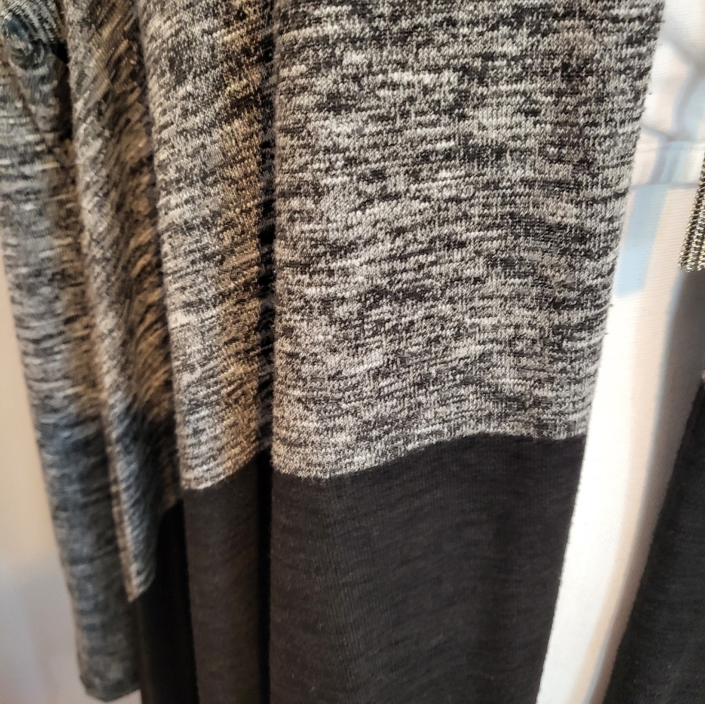 STUDIO M Cardigan - Picture 4 of 5